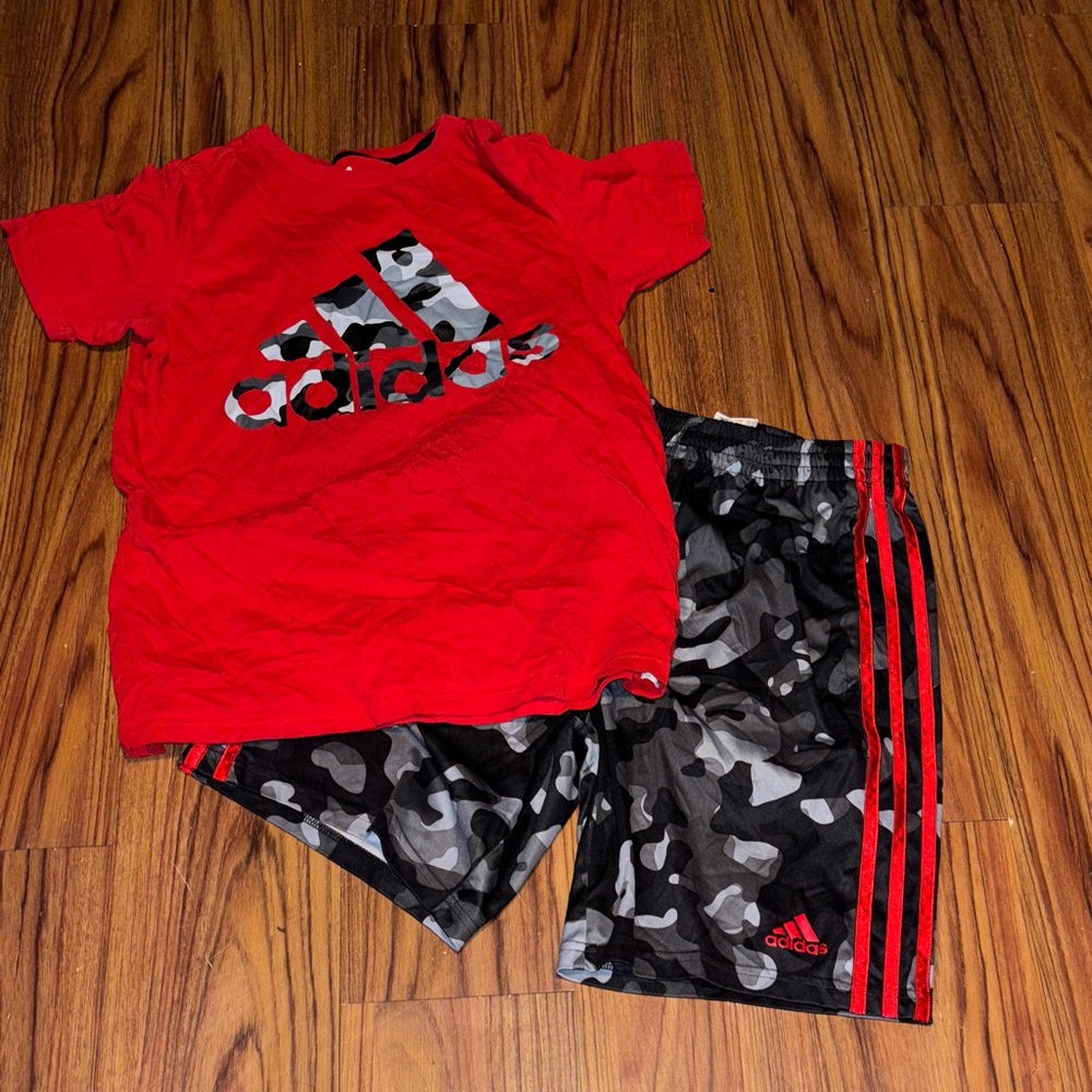 Adidas set. Firm!!